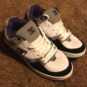 dc skate shoes